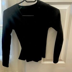 Classy, Solid, and V-NECK wool LONG-SLEEVE. Wool material.